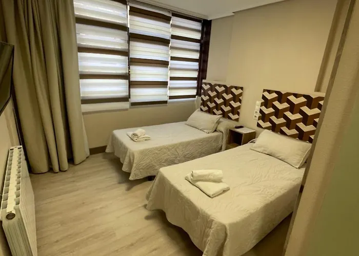 Catamaran * Кастро-Урдиалес